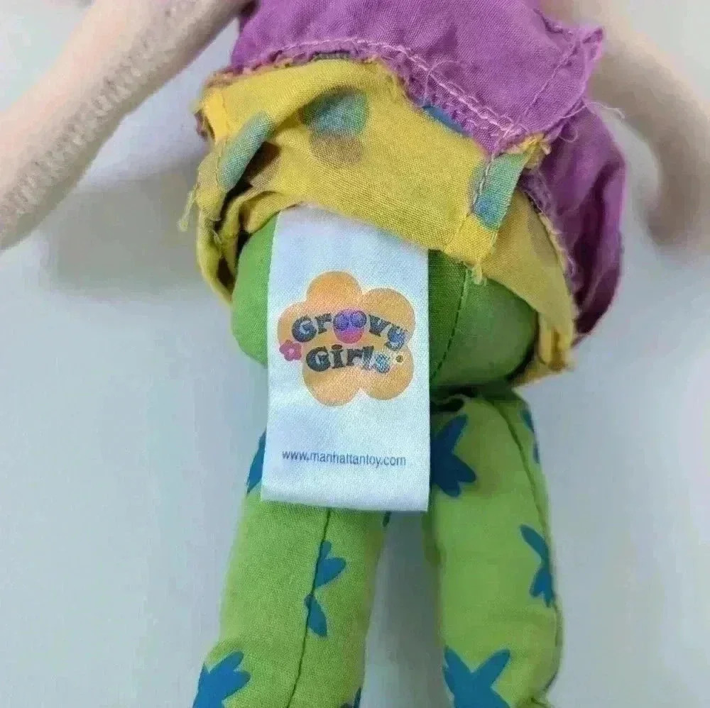 Groovy Girl Siri 12" Plush Doll With Outfit - Picture 3 of 5